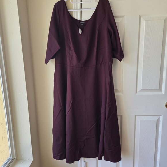 City Chic Dress 2XL Cute Girl Elbow Sleeve Dress Size XXL NWT $90 Ox Blood - Picture 3 of 10